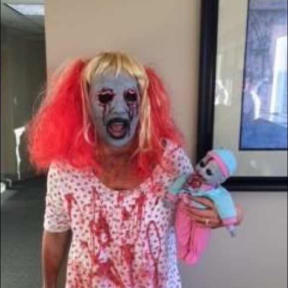 Meet your Posher, Emilia - Picture 3 of 3